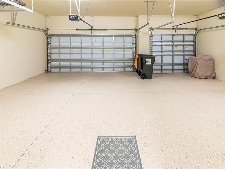 9372 Vercelli Ct — Photo 33