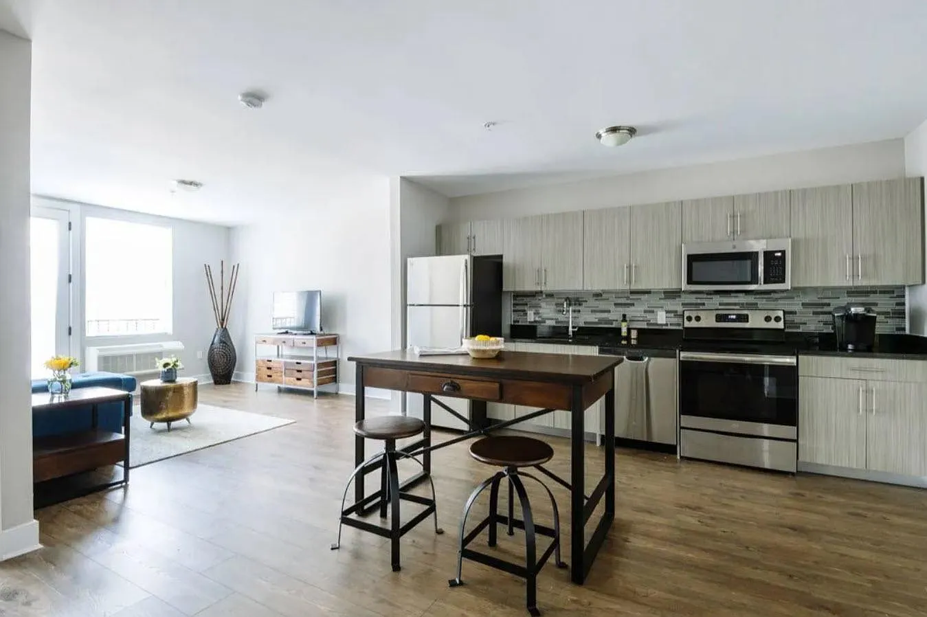 Meridia Lifestyles II — Photo 1
