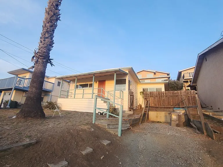 2636 Ironwood Ave — Photo 1