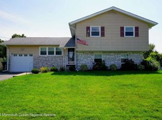 1047 Bell St, Toms River, NJ 08753