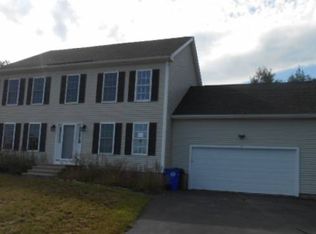 17 Parsons Dr, Goffstown, NH 03045