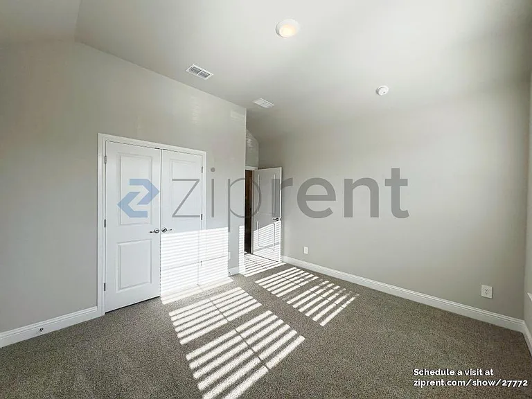 3108 Lionsgate Dr — Photo 5