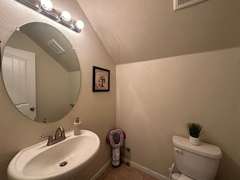 1453 Rosy Dawn Ln — Photo 10