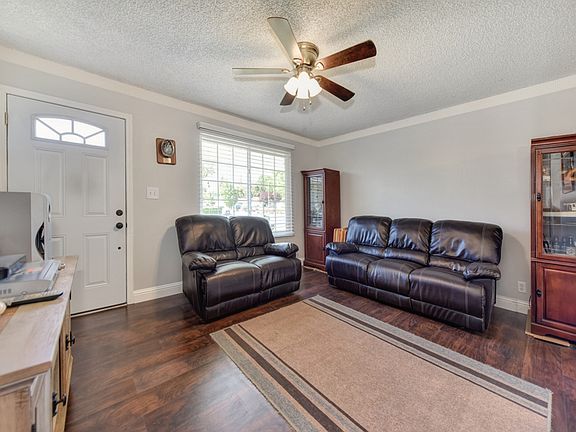 4th image of 8176 Villa Oak Dr