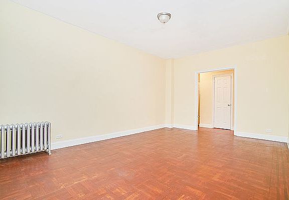 4th image of 615 W 183rd St #1B