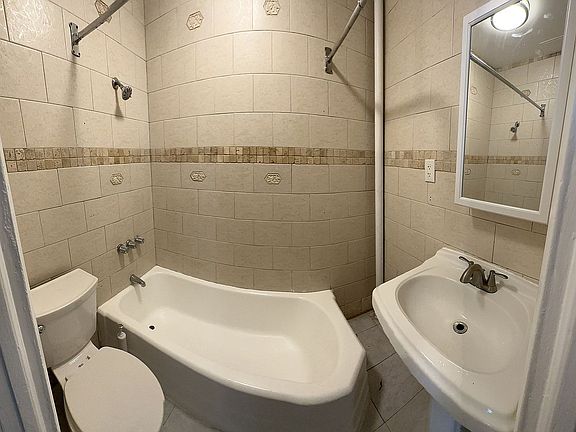 4th image of 86-27 123rd St #1