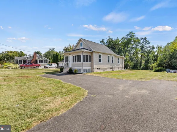 550 Buttonwood Ave, Maple Shade, NJ 08052