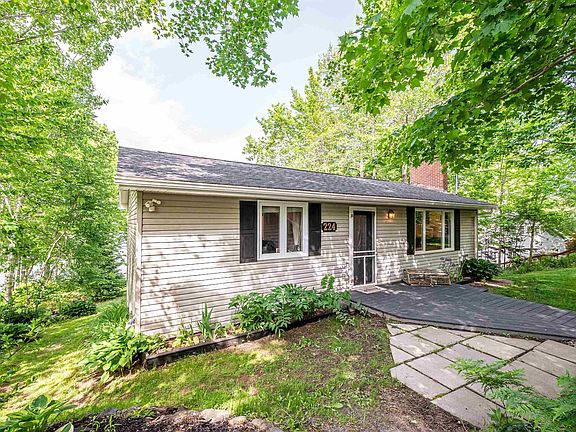 4th image of 224 Tucker Lake Rd