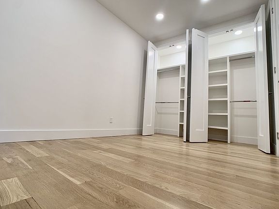 2nd image of 442 Hudson St #2O