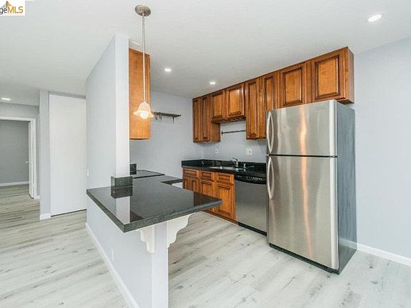 2nd image of 4099 Howe St APT 102