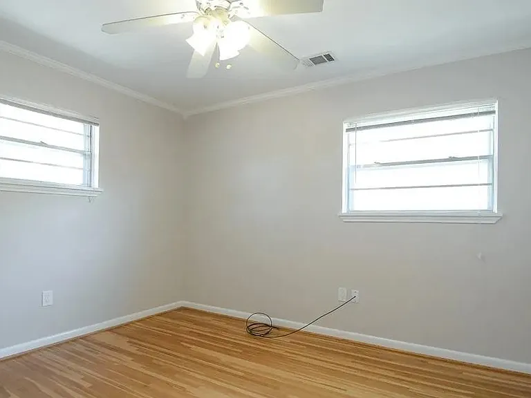 4823 Arlington Dr — Photo 9