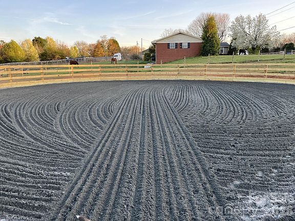 5th image of 159 Big Island Rd