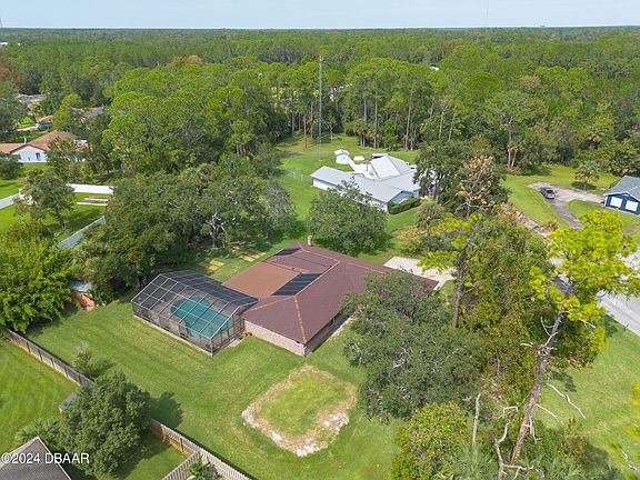 3rd image of 236 Whippoorwill Ln