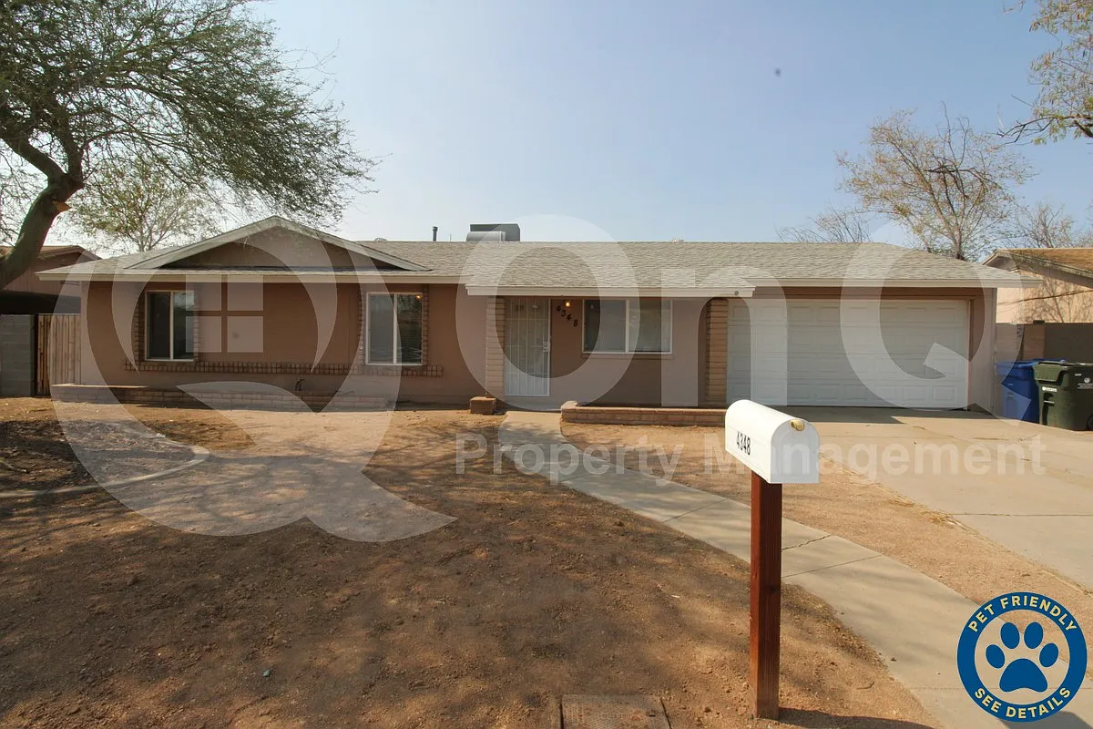 4 bed, 2.0 bath, 1438 sqft, $1,895 — Photo 1