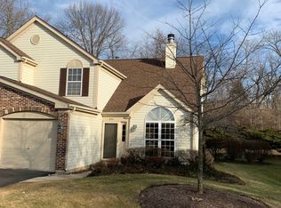 854 E Princeton Cir, Island Lake, IL 60042