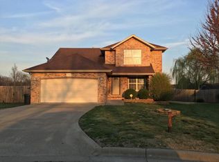 522 N Cherrywood Ave, Republic, MO 65738