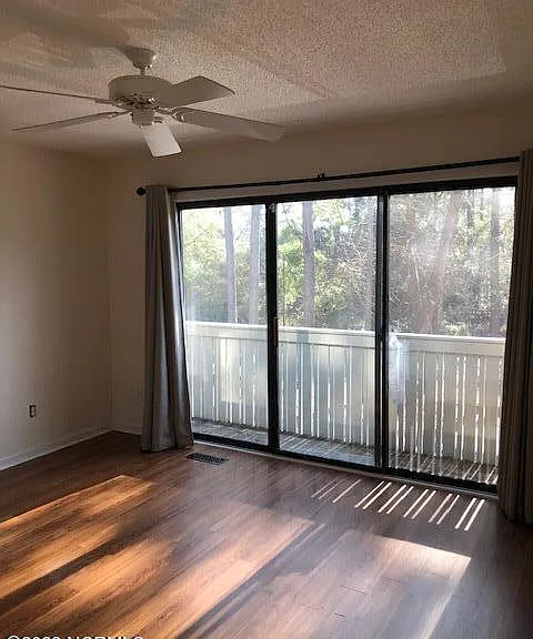 962 Birch Creek Dr — Photo 16