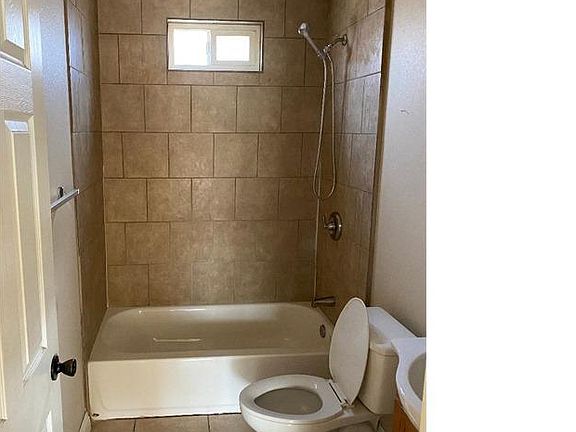 3rd image of 9006 Stanford Ave APT 1