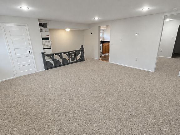 4th image of 526 N Huron St #(2)