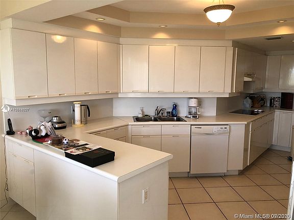 4th image of 2000 Island Blvd APT 509