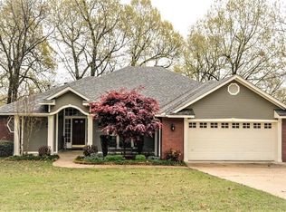 2205 Stout Dr, Springdale, AR 72762