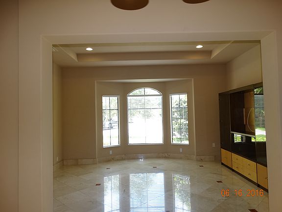 3rd image of 15648 N Himes Ave