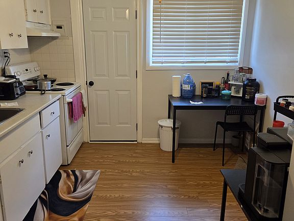 4th image of 30 Drew St #6