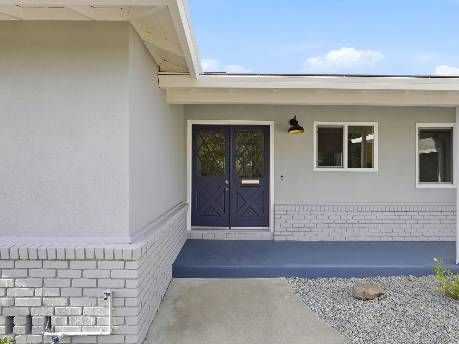 3 bed, 2.5 bath, 1853 sqft, $5,700 — Photo 4