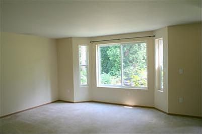3rd image of 19877 Irwin Ave NE