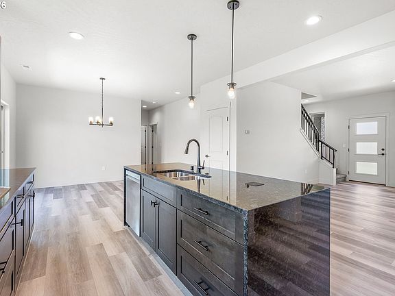 2nd image of 615 Tatone St