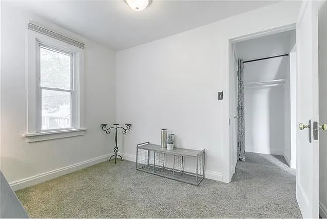 615 Pine St — Photo 2