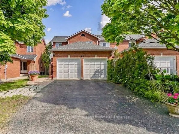 44 Corbett St, Cambridge, ON N1T 1V5