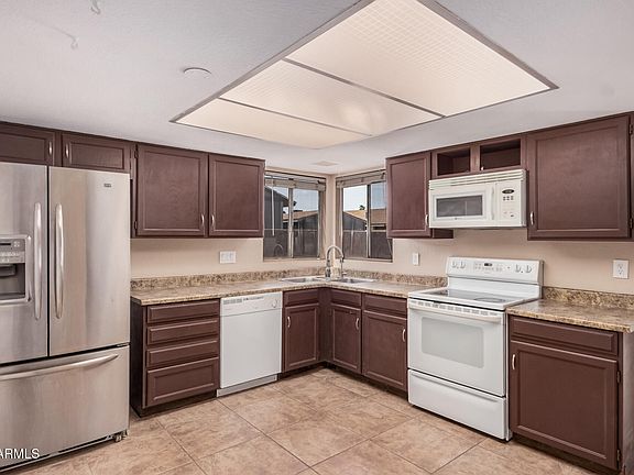 5th image of 3540 E DOLPHIN Avenue