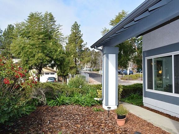 3rd image of 5615 Antigua Blvd