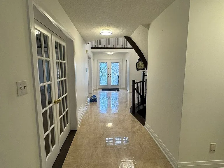 5 Burwash Ct — Photo 3
