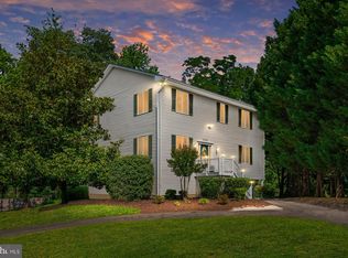 2710 Parkview Dr, Riva, MD 21140