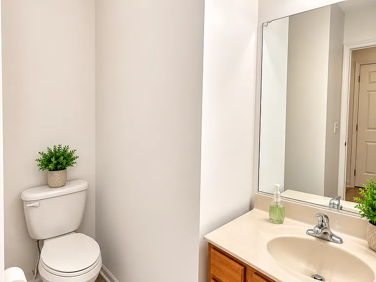 10S431 Carrington Cir — Photo 3