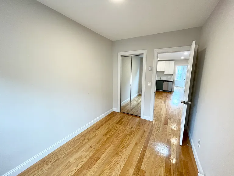 7 Warwick St #3L — Photo 9