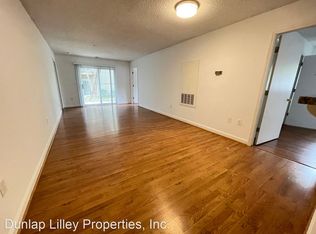 303 Smith Level Rd #D, Chapel Hill, NC 27516