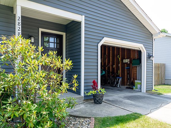 5th image of 2828 Beechridge Dr