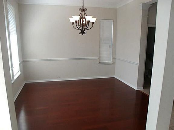 4th image of 2202 Bear Lake Dr