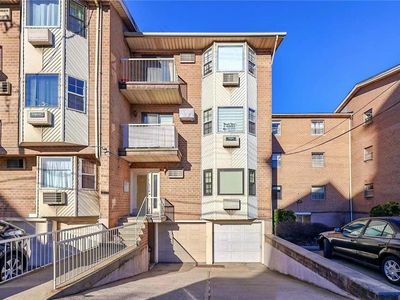 1211 65th St APT D, Brooklyn, NY, 11219