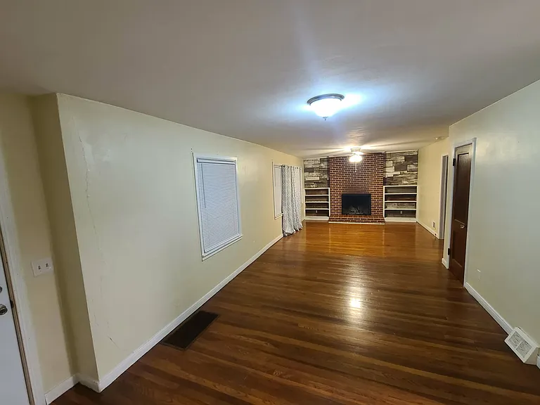 2101 Pickett St — Photo 22