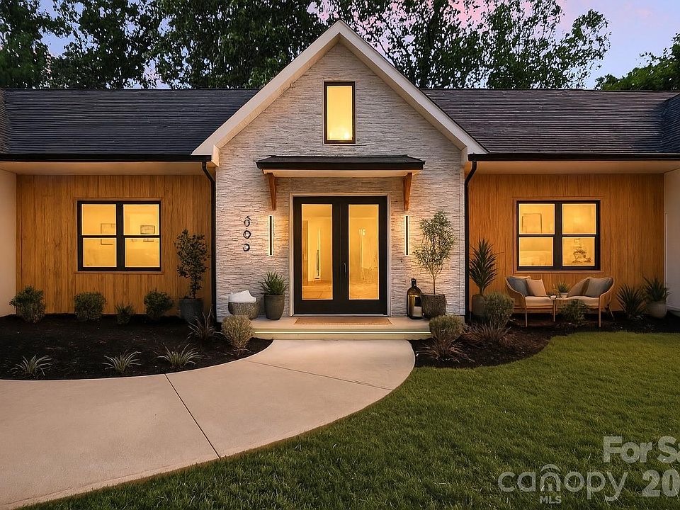 1st image of 303 Wittenburg Springs Dr