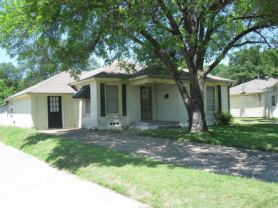 1st image of 2210 W 2nd Ave