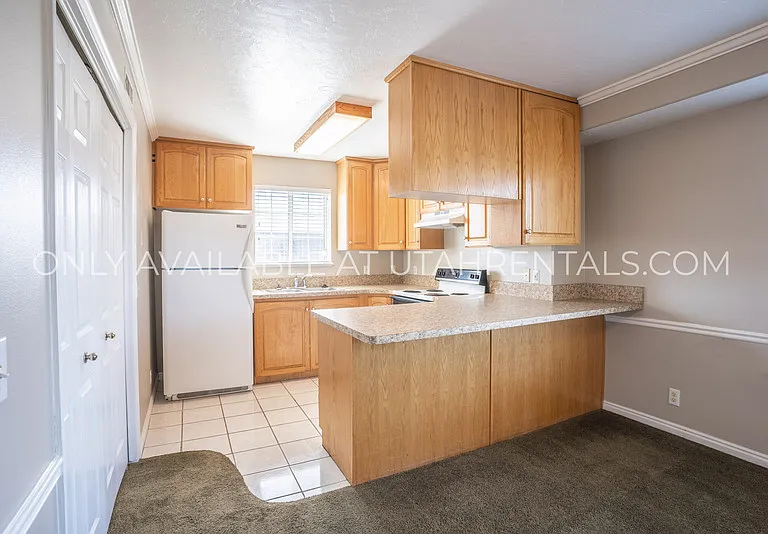 909 N 500 W #12 — Photo 14