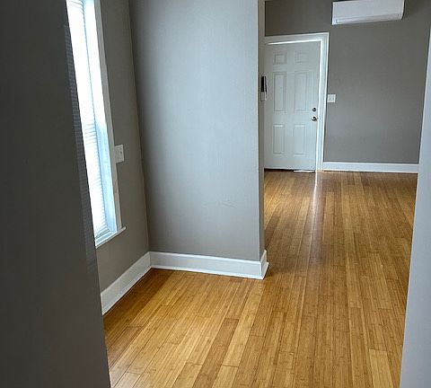 3rd image of 418 W Church St #4