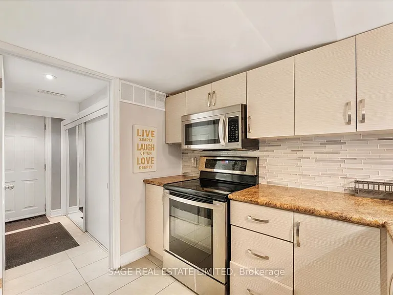 207 Cedarvale Ave #LOWER — Photo 9