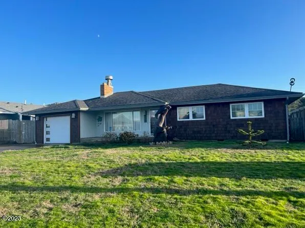 537 SW 3rd St, Newport, OR 97365