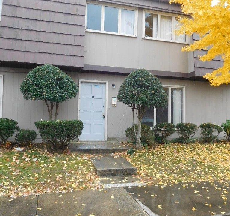 1st image of 1814 Ashborough Cir SE APT B